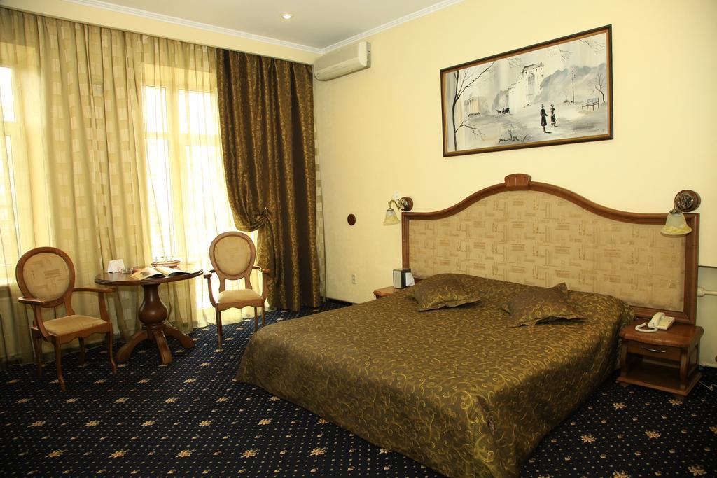 Pushkinskaya Hotel Rostov-on-Don Rum bild